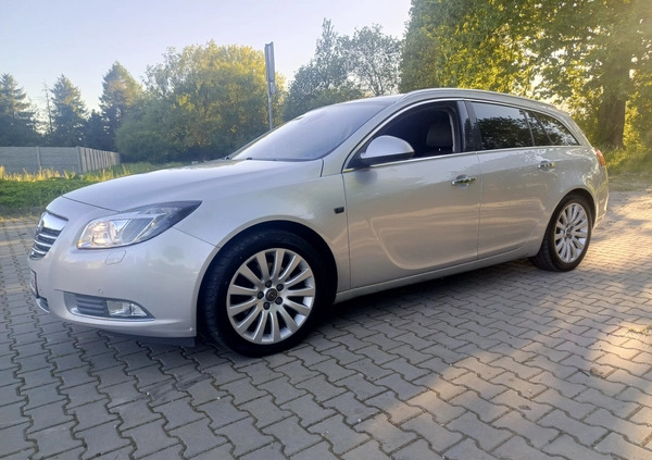 Opel Insignia cena 25000 przebieg: 196000, rok produkcji 2011 z Zawiercie małe 562